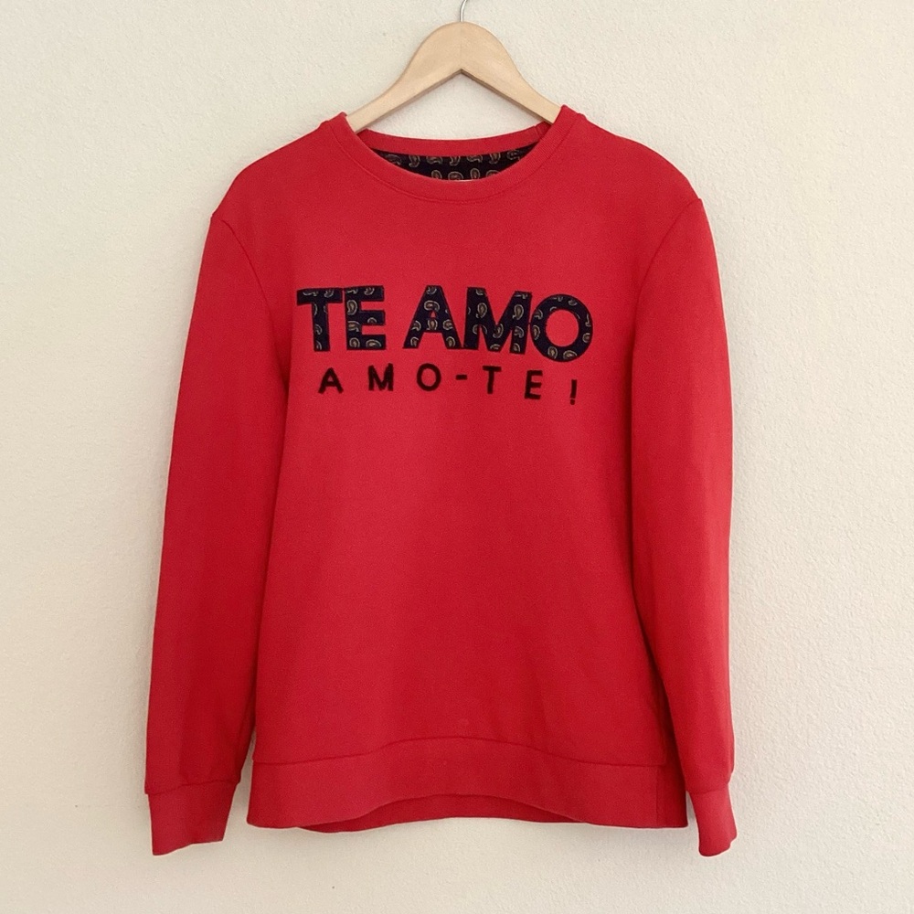 Trendiano Red Graphic Te Amo Sweatshirt SZ M